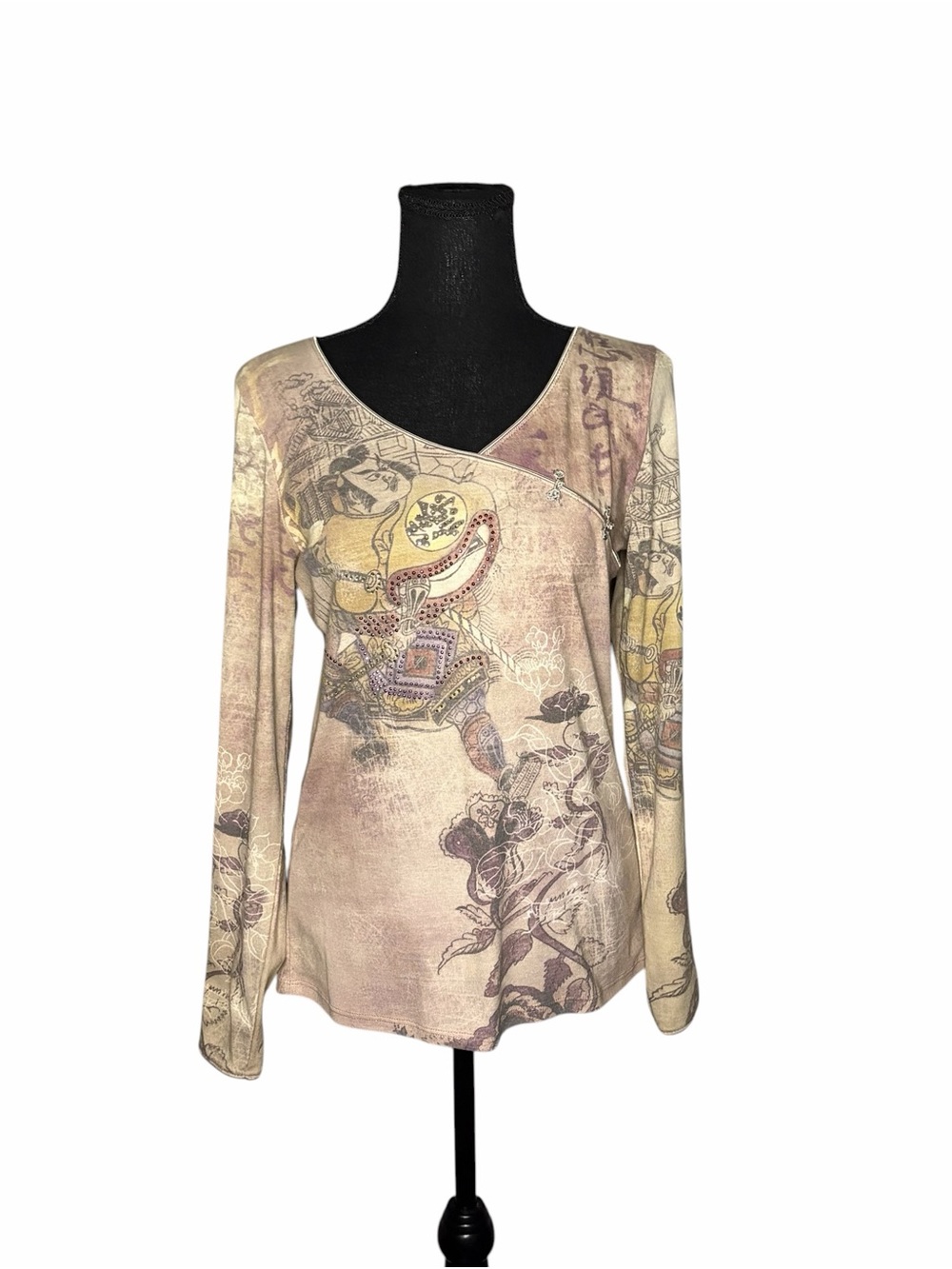 Y2k Euro Style Printed Long-Sleeve V-Neck Top Bedazzled Graphic Medium